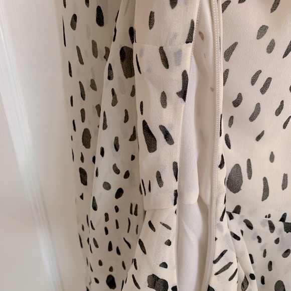 Avec Les Filles Black & White Mini Dress with Long Sleeves - Size Medium - Picture 12 of 14